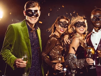 Masquerade christmas party outfit best sale